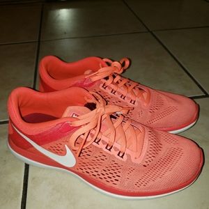 NIKE WOMENS FLEX 2016 RN